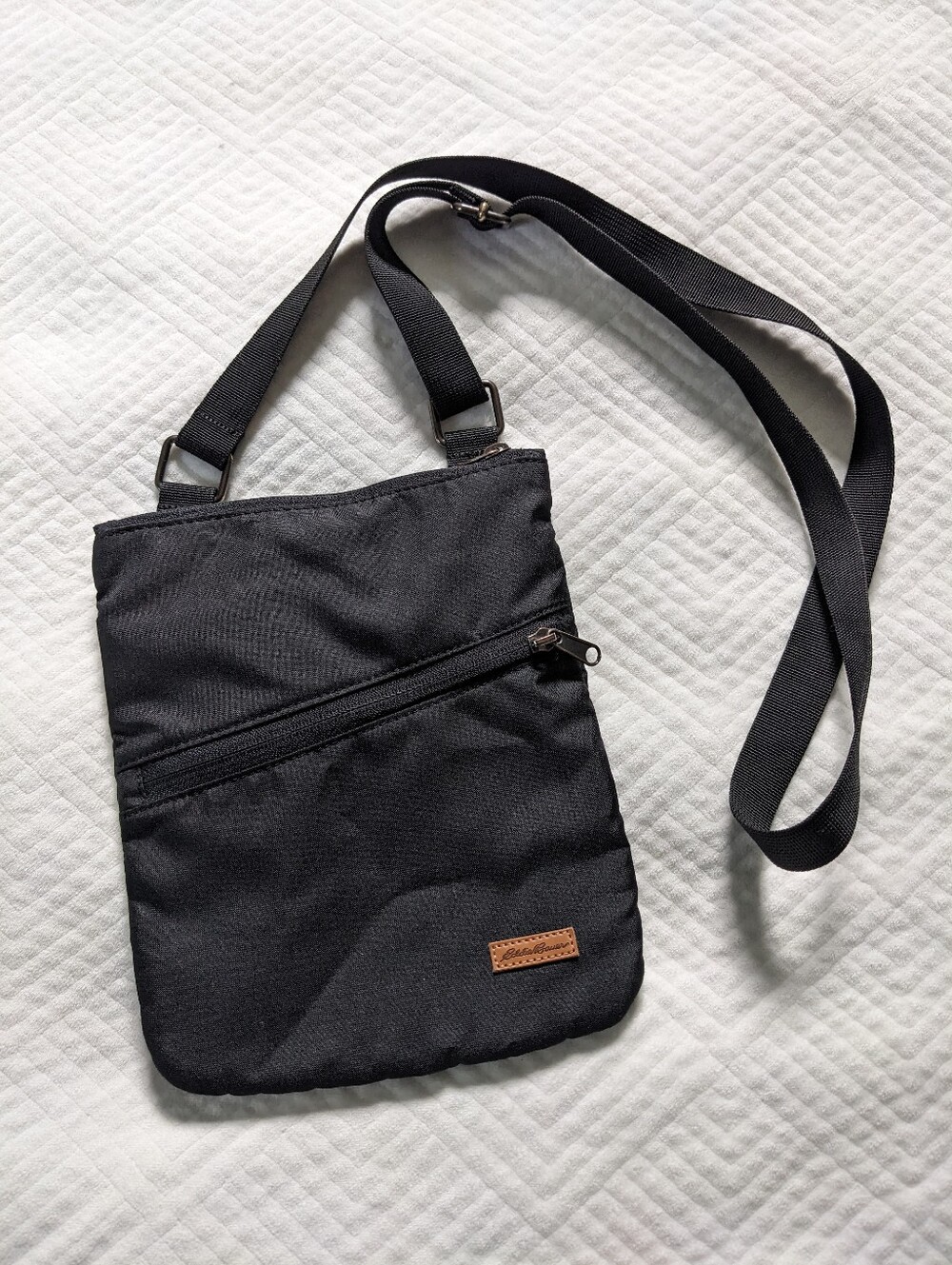 Eddie Bauer Connect 3-Zip Travel Bag Black Poly Cross Body Travel